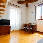Ingegnoli1 Bright Floor By Hospity Διαμέρισμα