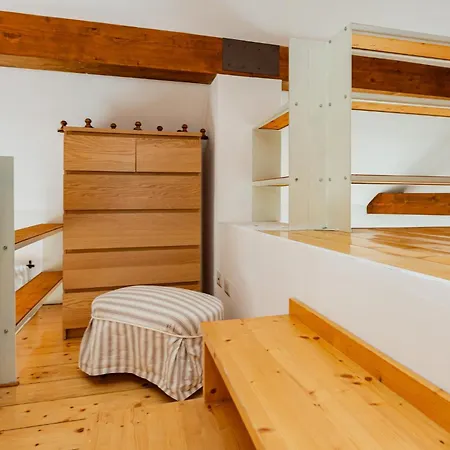 Ingegnoli1 Bright Floor By Hospity Milán